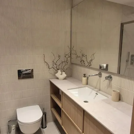 Premium With Terrace In アパート